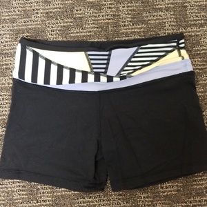 Lululemon shorts size 6